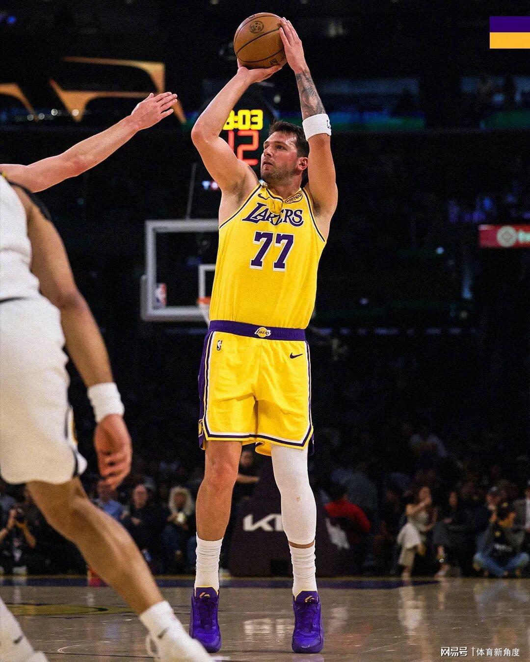 开云体育全站app下载优惠-卧槽！鱼跃救球+罚球扳平+加时绝杀，三巨头“完美一战”不真实！